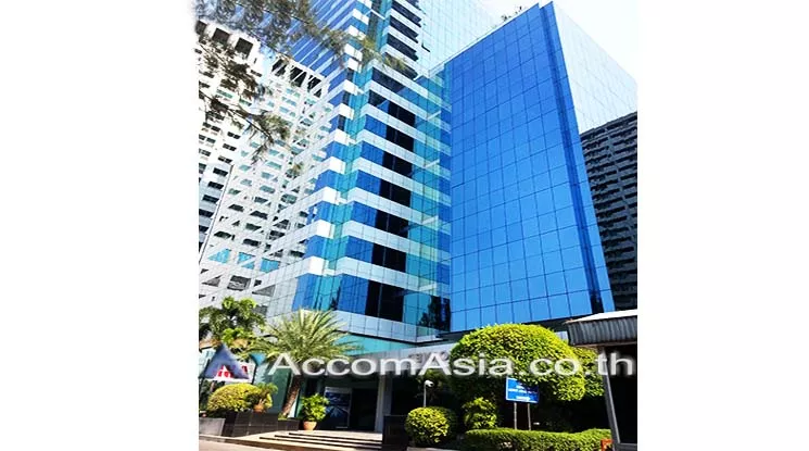  Office space For Rent in Ploenchit, Bangkok  near BTS Chitlom (AA10257)
